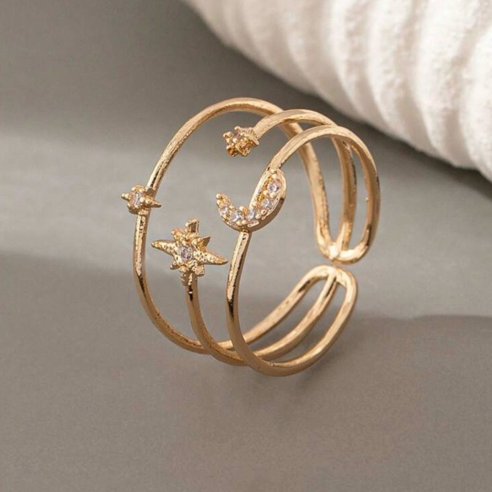 Gold Star and Moon Ring - Picture 2 of 8